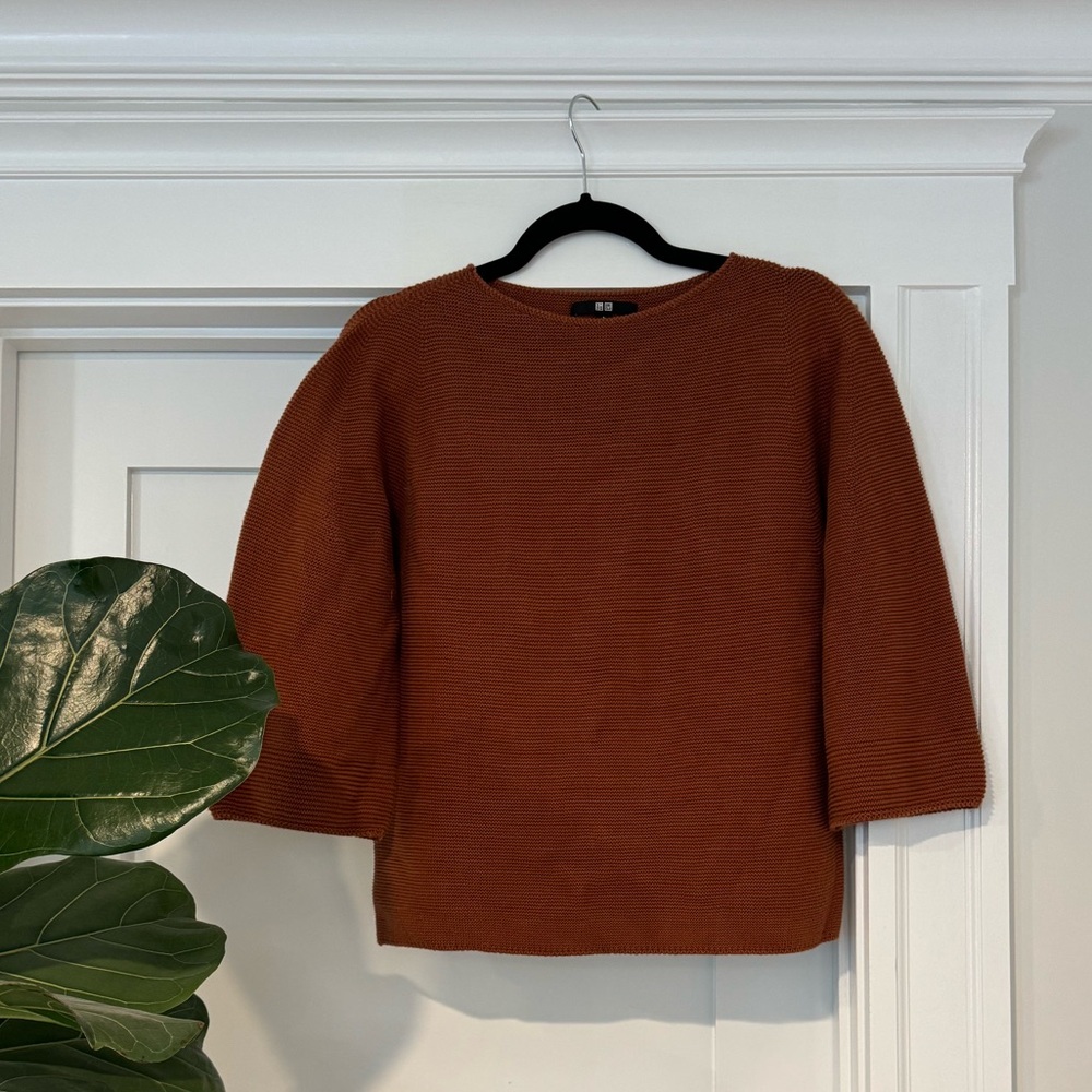 Uniqlo copper colored 3/4 length sleeve sweater